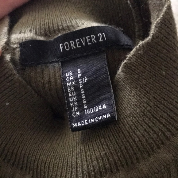 Forever 21 Sleeveless Turtleneck - Picture 2 of 3